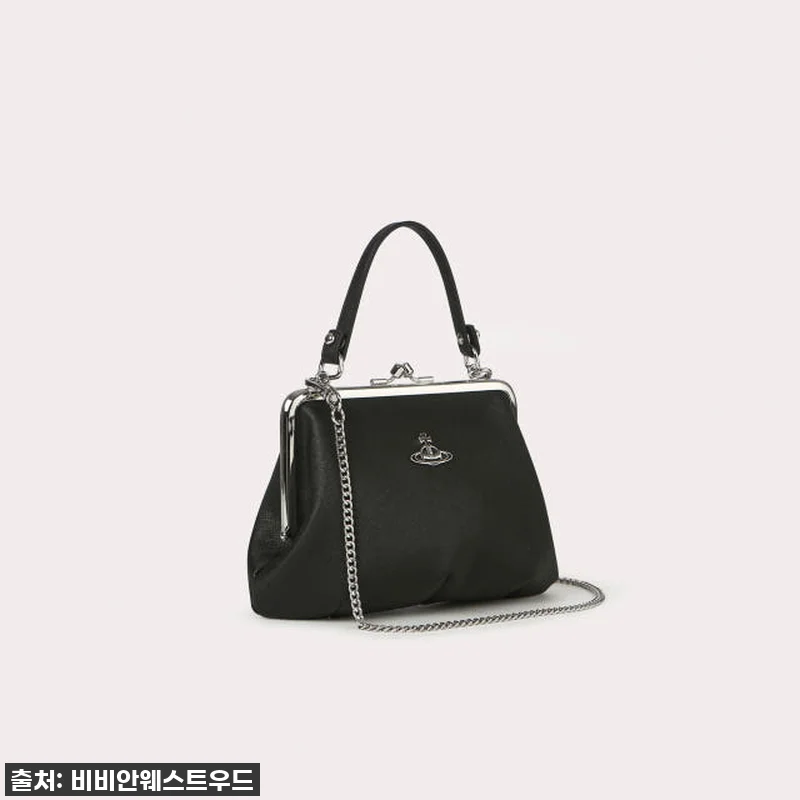 이건 무조건 사야 해! 품절 임박! 비비안웨스트우드 그래니 프레임 펄스 크로스백, 놓치면 후회할 찐후기! 6 이건 무조건 사야 해! 품절 임박! 관련 이미지 1