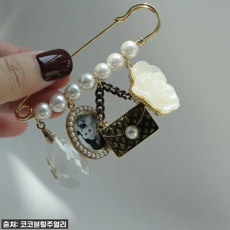 품절임박! 오드리 헵번 브로치, 평범한 내 옷을 명품으로 만드는 마법 같은 아이템! 12 품절임박! 오드리 헵번 브로치, 평범 관련 이미지 3