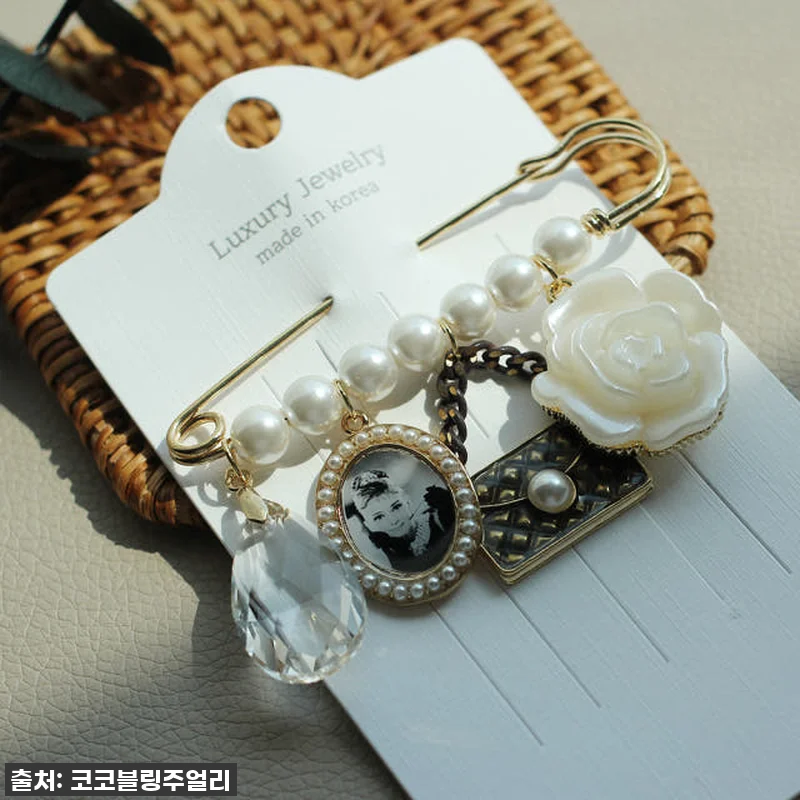 품절임박! 오드리 헵번 브로치, 평범한 내 옷을 명품으로 만드는 마법 같은 아이템! 13 품절임박! 오드리 헵번 브로치, 평범 관련 이미지 4