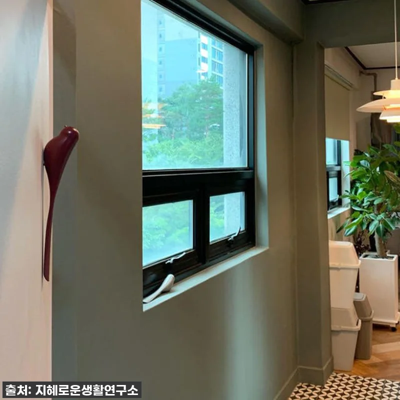 현관 인테리어 종결템! 찐후기: 자석 구두주걱 새모양 슈혼, 왜 이제야 만났을까요? ✨ 15 현관 인테리어 종결템! 찐후기: 자석 관련 이미지 4