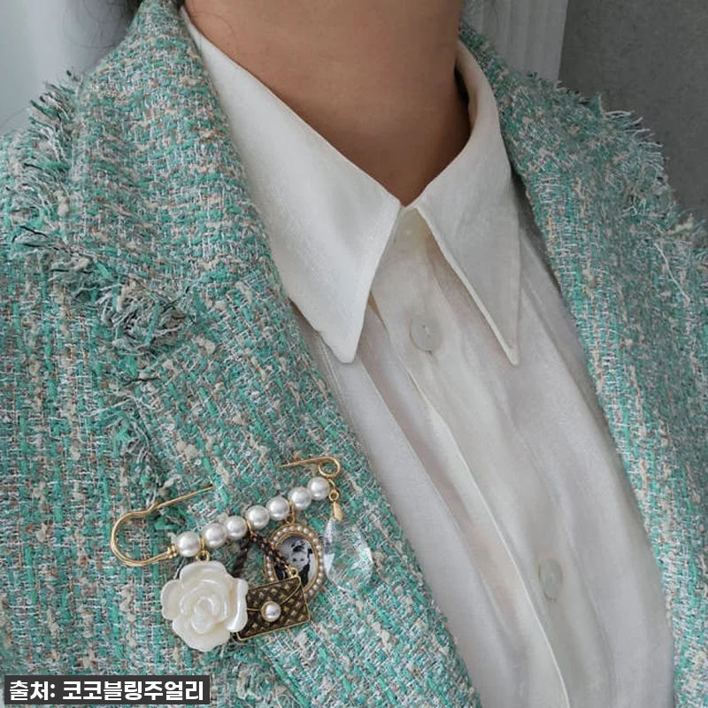 품절임박! 오드리 헵번 브로치, 평범한 내 옷을 명품으로 만드는 마법 같은 아이템! 15 품절임박! 오드리 헵번 브로치, 평범 관련 이미지 6