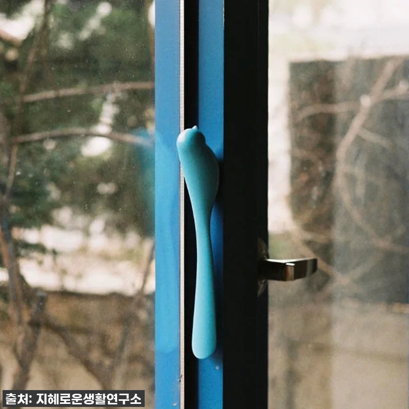 현관 인테리어 종결템! 찐후기: 자석 구두주걱 새모양 슈혼, 왜 이제야 만났을까요? ✨ 17 현관 인테리어 종결템! 찐후기: 자석 관련 이미지 6