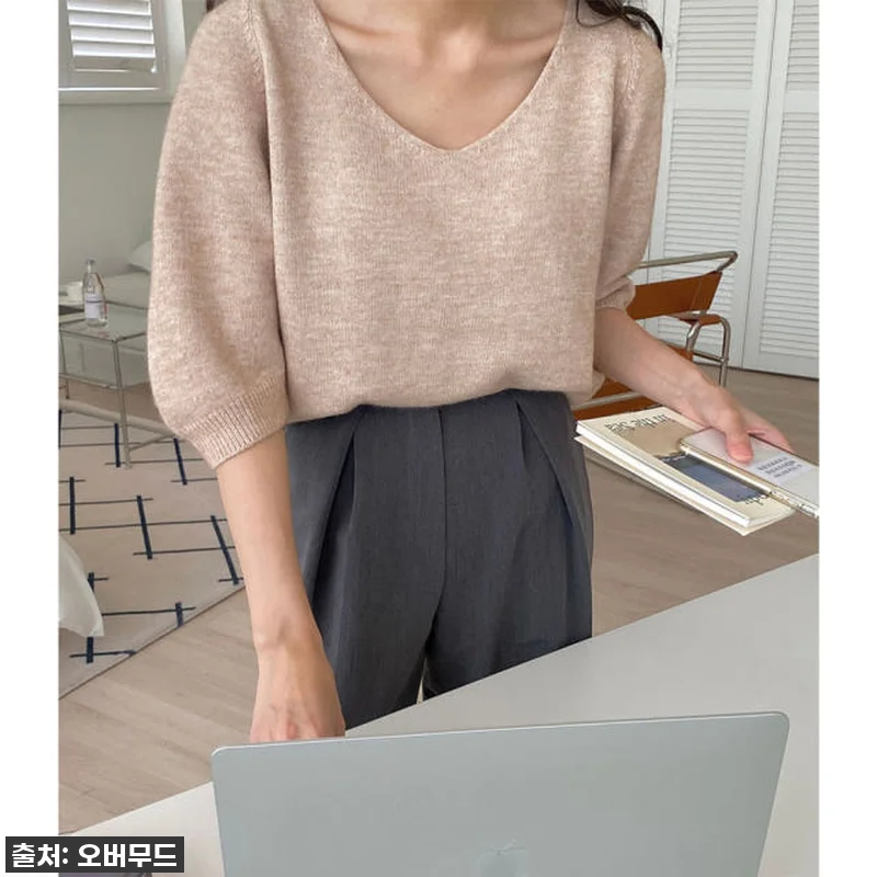 이슈템 등극! 오버무드 루즈핏 브이넥 관련 이미지 1