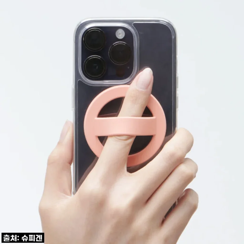 아이폰 유저들 주목! 슈피겐 맥세이프 그립톡, 솔직히 이건 '인생템' 각인가요? ✨ (찐사용후기)