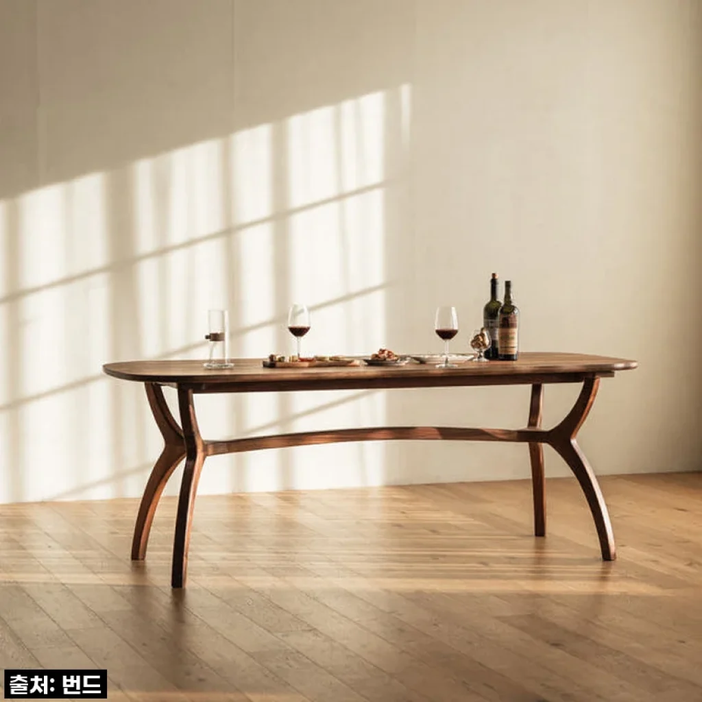 이 가격 실화?! 번드 카린 원목 타원 식탁 테이블 월넛 1800, 놓치면 후회할 찐 후기!