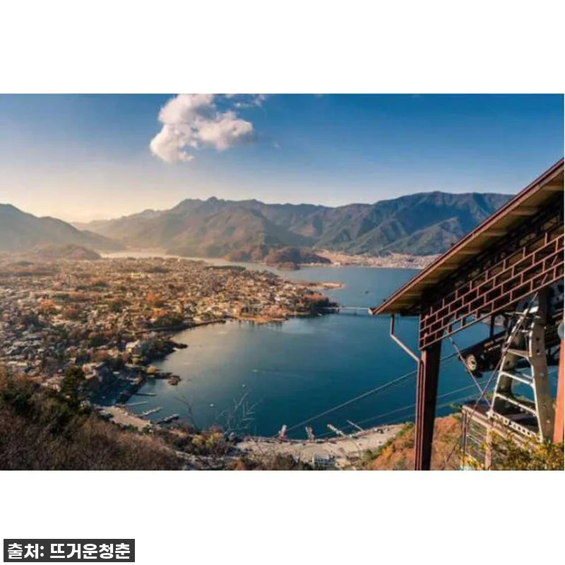 도쿄에서 후지산 가와구치 호수로 떠난 관련 이미지 2