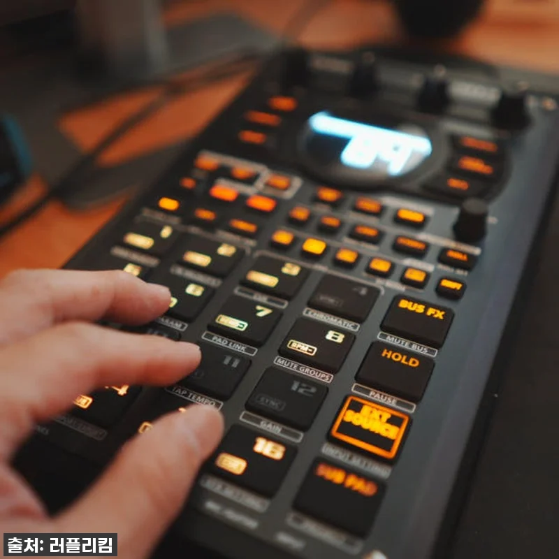 롤랜드 Roland 샘플러 비트메이킹 관련 이미지 2