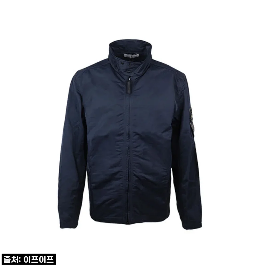 [스톤아일랜드 와펜 패치 자켓] 스타일과 기능성, 이만한 점퍼 또 있을까? (781540230 V0020)