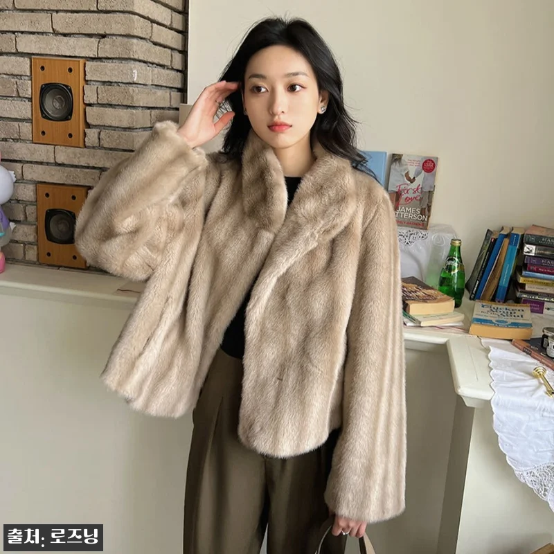 페이크퍼 숏 자켓 코트, 겨울 Y2K 무드 살리는 하이넥 아우터 체크 포인트 7 페이크퍼 숏 자켓 코트, 겨울 Y2K 관련 이미지 1