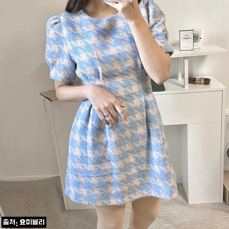 하운드 체크 자가드 헤링본 패턴 트위드 울 모 겨울 반팔 미니 원피스, 소라·블랙 10% 할인 구매 체크