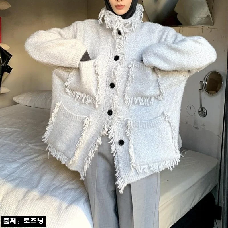 루즈핏 숄카라 가디건 멀티포켓 술 스웨터, 2컬러로 완성하는 유니크 가을겨울 코디 체크